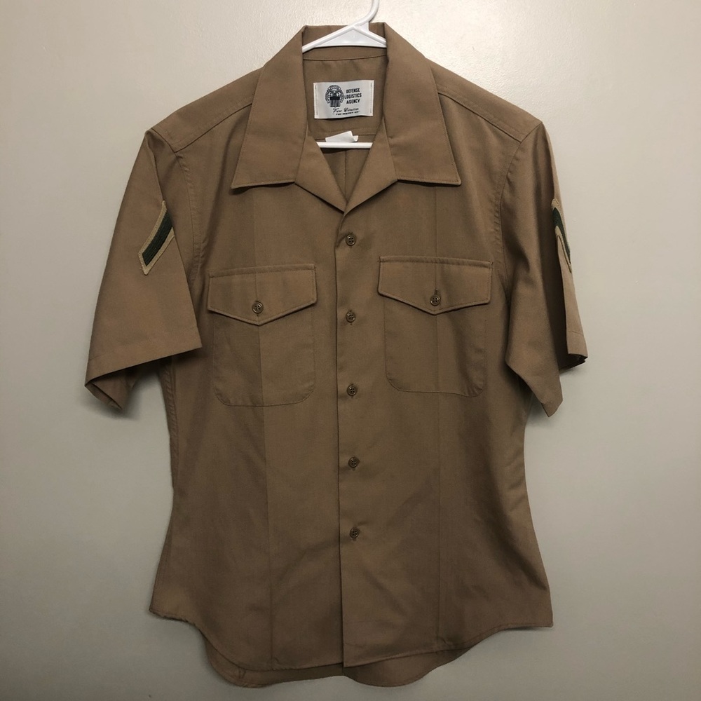 Defense logistics agency uniform tan size 15.5